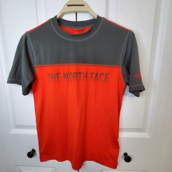 The North Face Athletic T-Shirt, Boys, Size M (10/12) - Picture 1 of 8